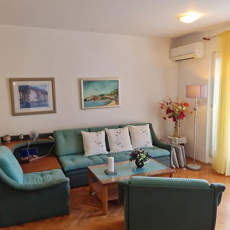 Apartment Silva, 50M From Beach มาคาร์สกา ภายนอก รูปภาพ